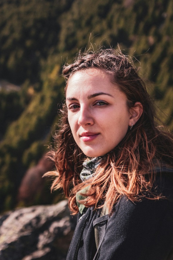 Emily, Solo Traveler